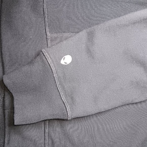 Alienware men's black zipped gaming hoodie, size medium. - Picture 11 of 11